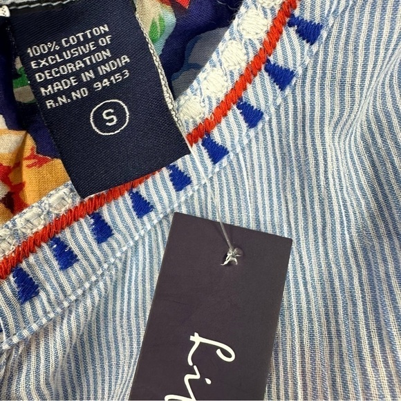 LIFE STYLE Sz S Mini Stripe and Floral Keyhole Top NWT - Picture 10 of 11